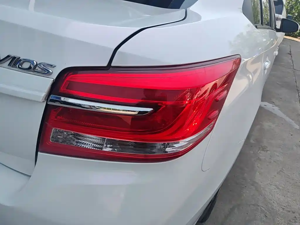 Toyota Vios — миниатюра 8