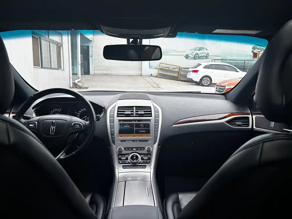 Lincoln MKZ 2019 2.0T VI