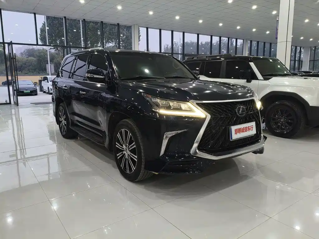 Lexus LX — миниатюра 3