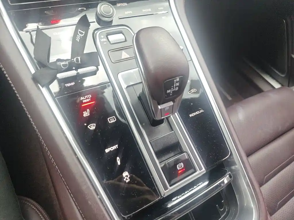 Porsche Panamera — миниатюра 10