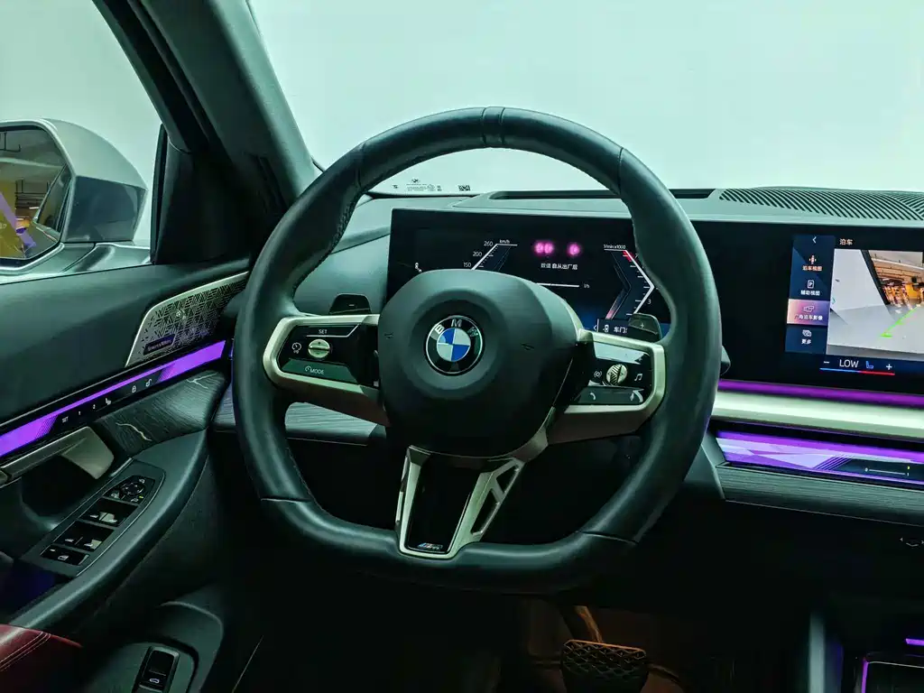 BMW 5 Series — миниатюра 15