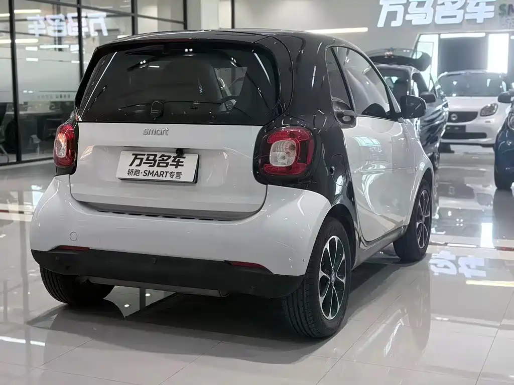 smart Smart Fortwo — миниатюра 9