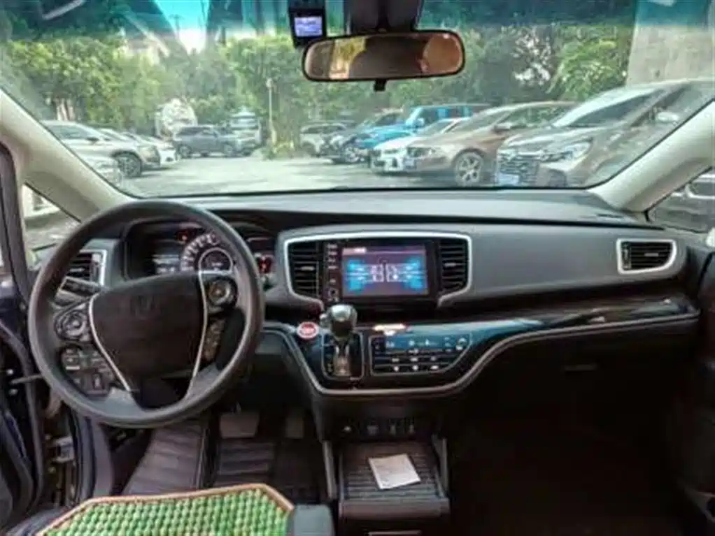 Honda Odyssey — миниатюра 7