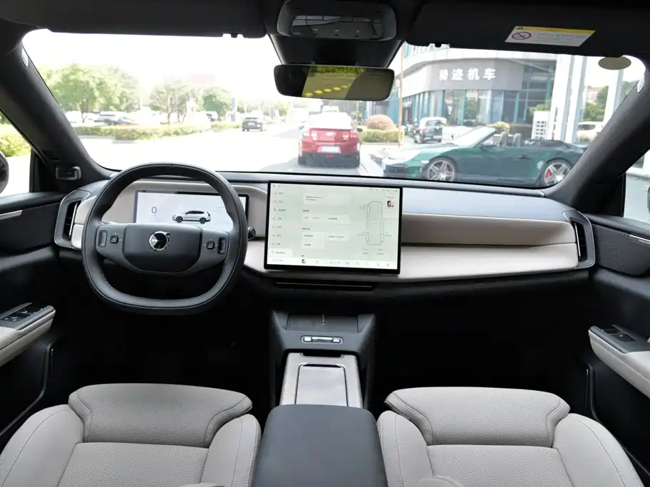 Volvo XC70 PHEV — миниатюра 9