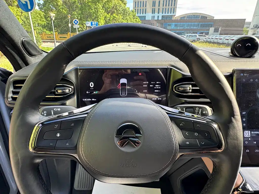 NIO ES8 — миниатюра 7