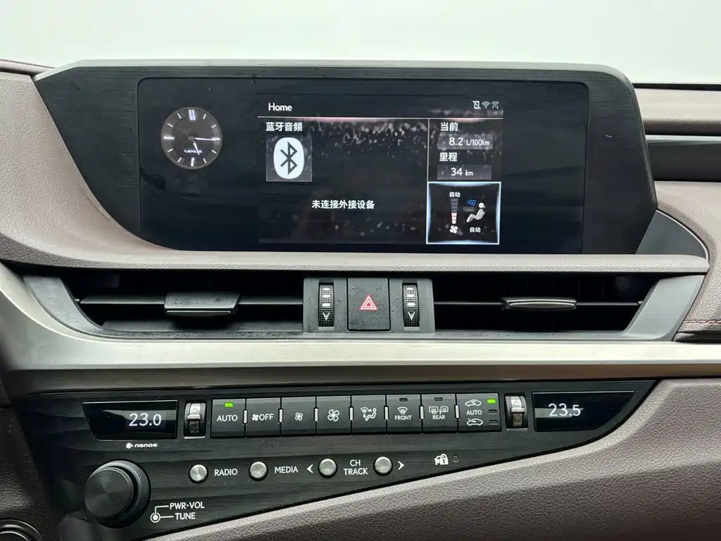 Lexus ES — миниатюра 23