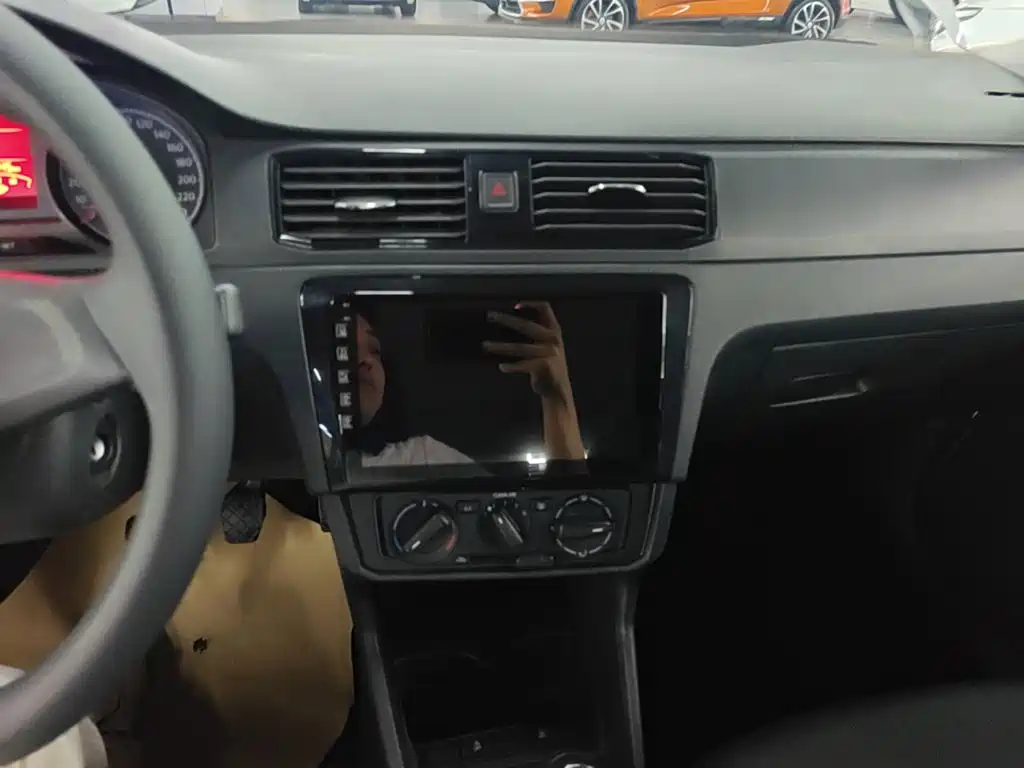 Volkswagen Santana — миниатюра 13