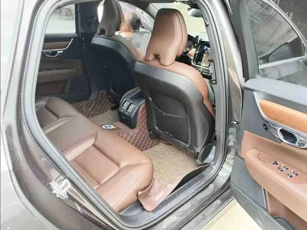 Volvo S90 — миниатюра 5