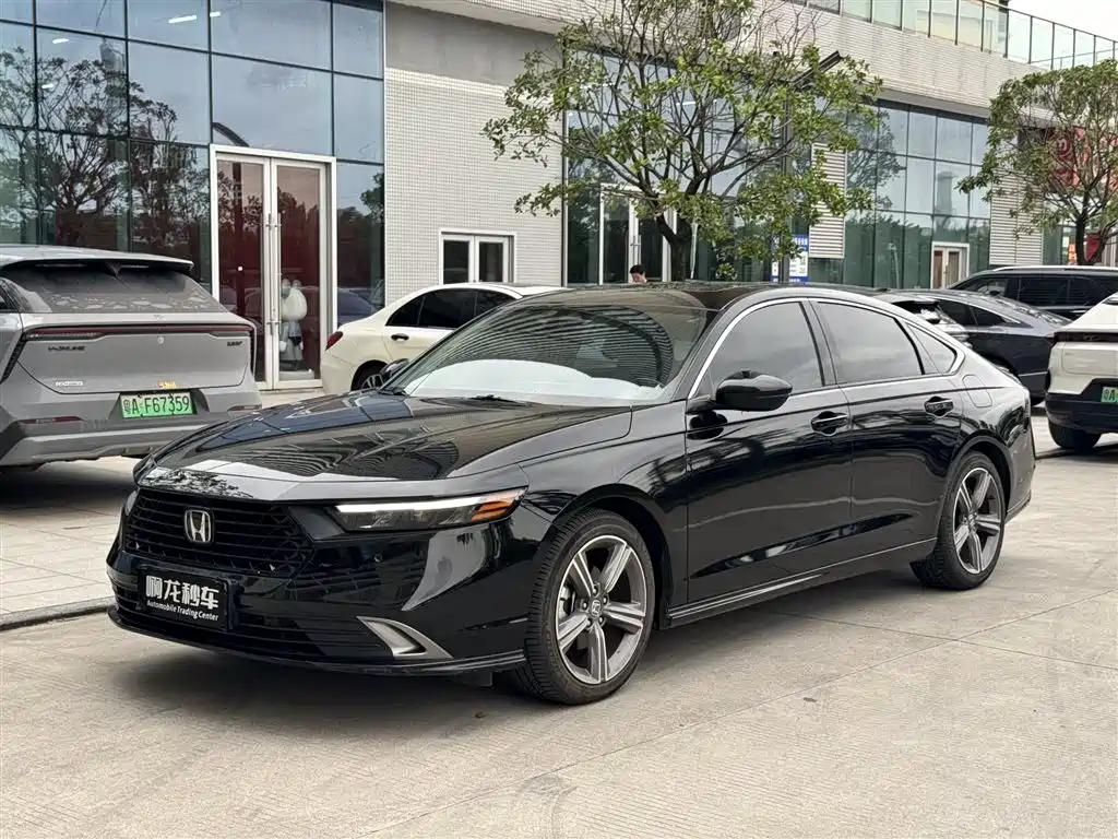 雅阁 2024款 260TURBO 尊贵版 2024