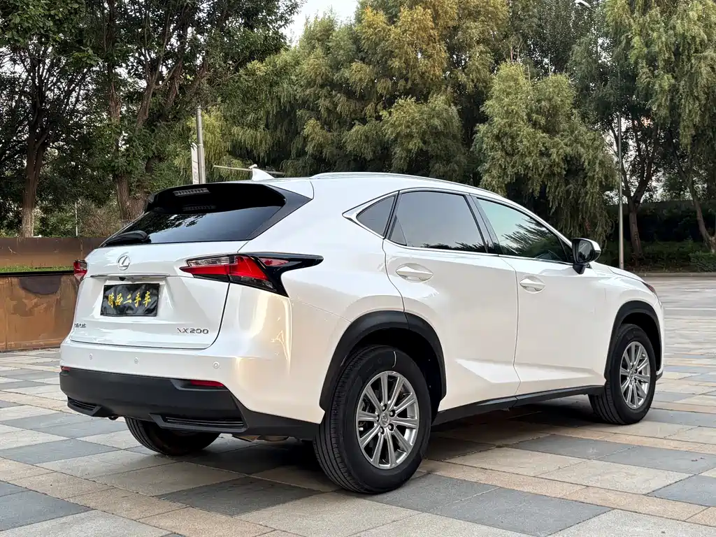 Lexus NX — миниатюра 6