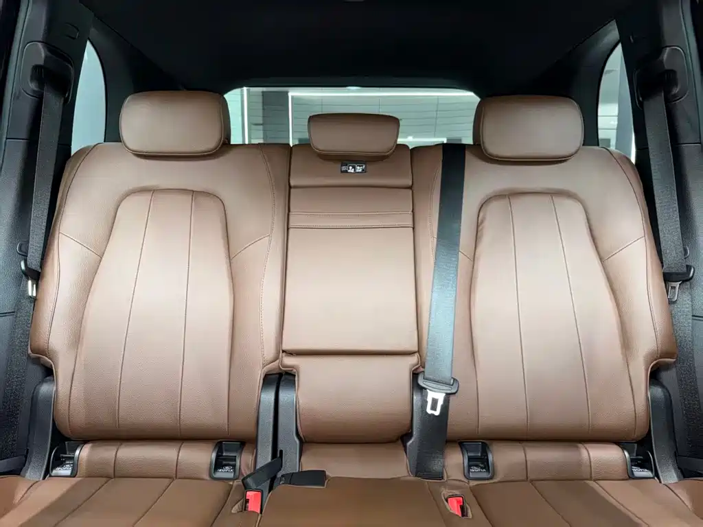 Mercedes-Benz GLB — миниатюра 6