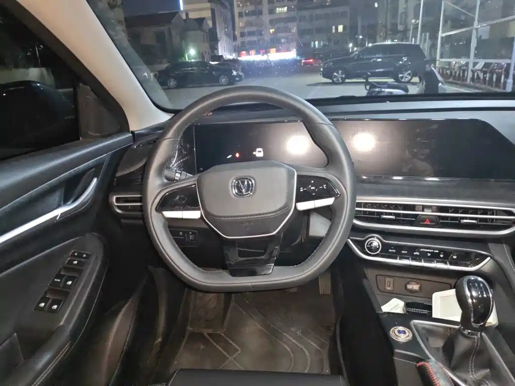 Changan Eado — миниатюра 3
