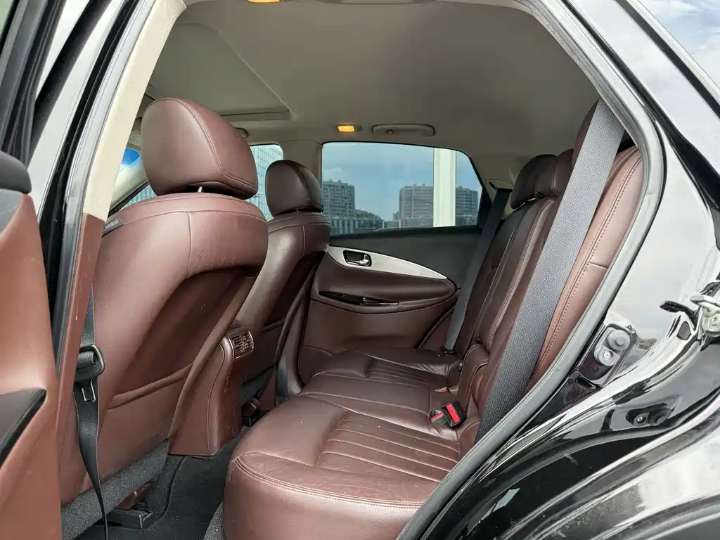 Infiniti QX50 (Import) — миниатюра 11