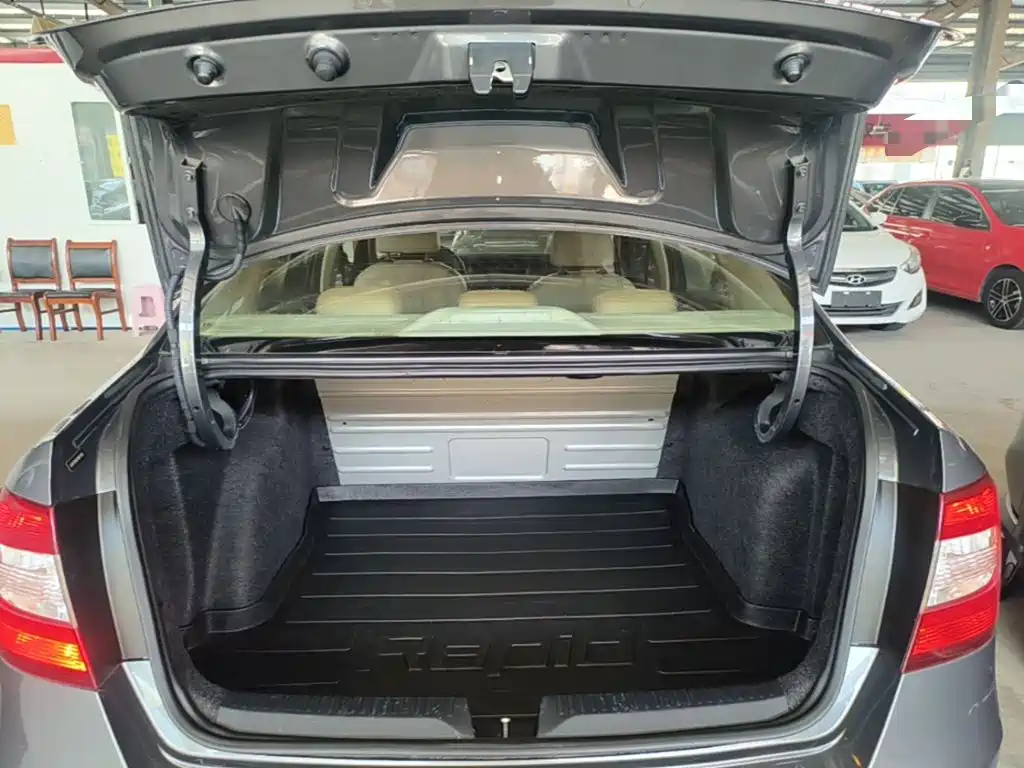 Skoda Rapid — миниатюра 19