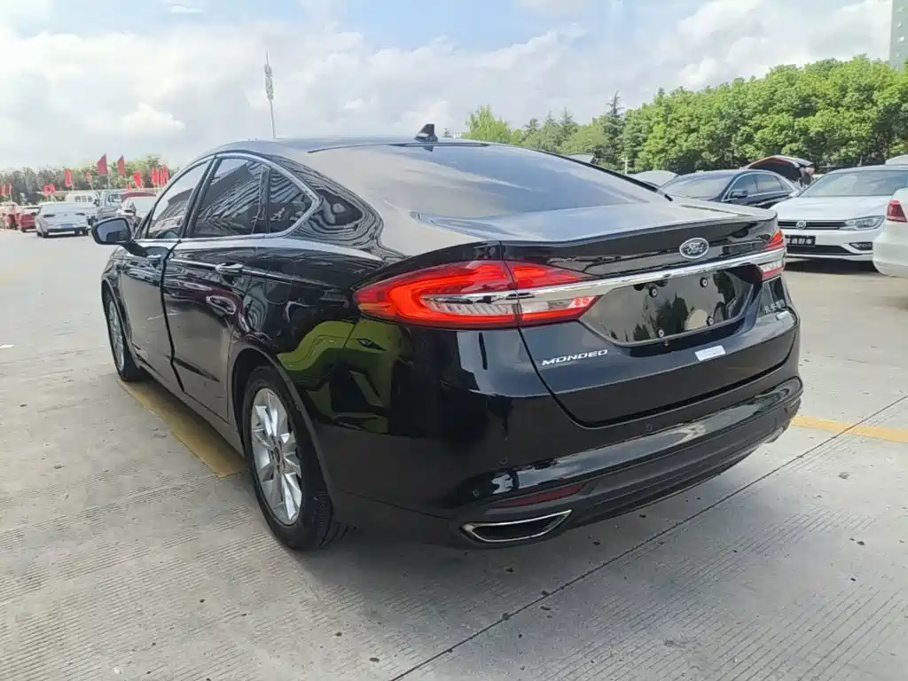Ford Mondeo — миниатюра 5