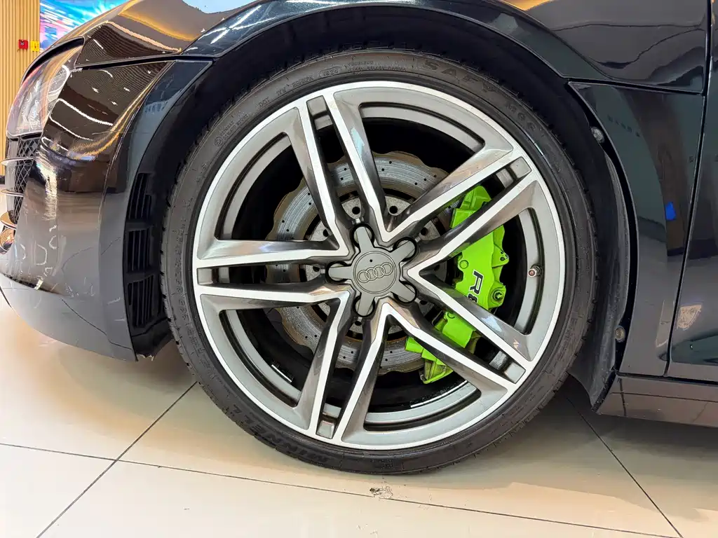 Audi R8 — миниатюра 12