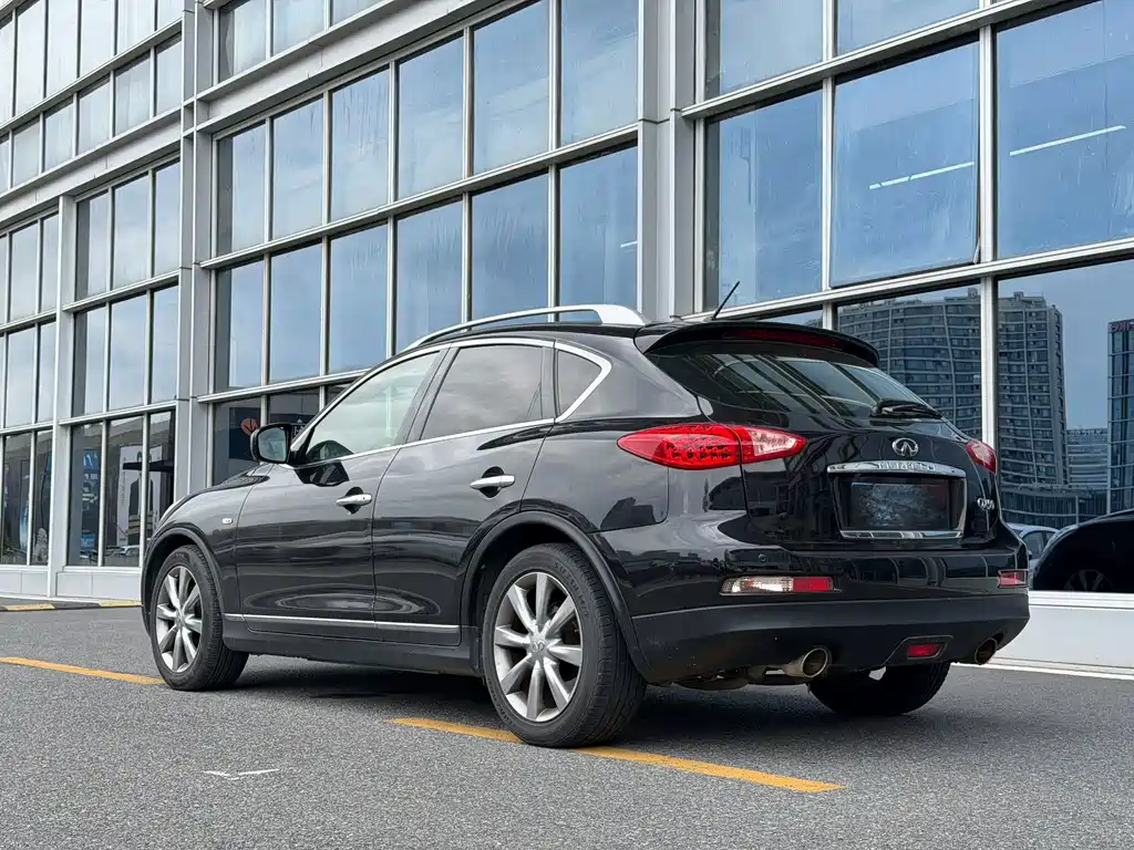 Infiniti QX50 (Import) — миниатюра 4
