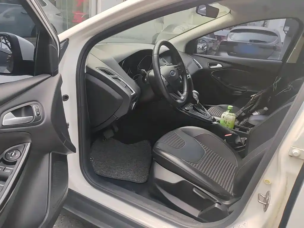 Ford Focus — миниатюра 16