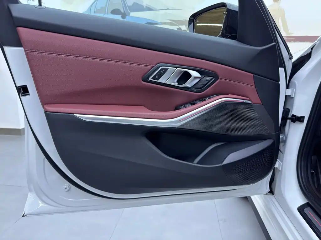 BMW i3 2026 eDrive 40 L