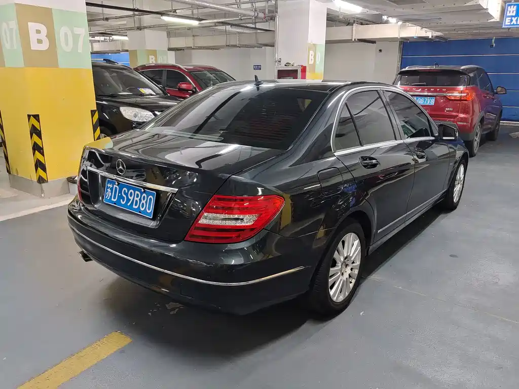 Mercedes-Benz C-Class — миниатюра 6