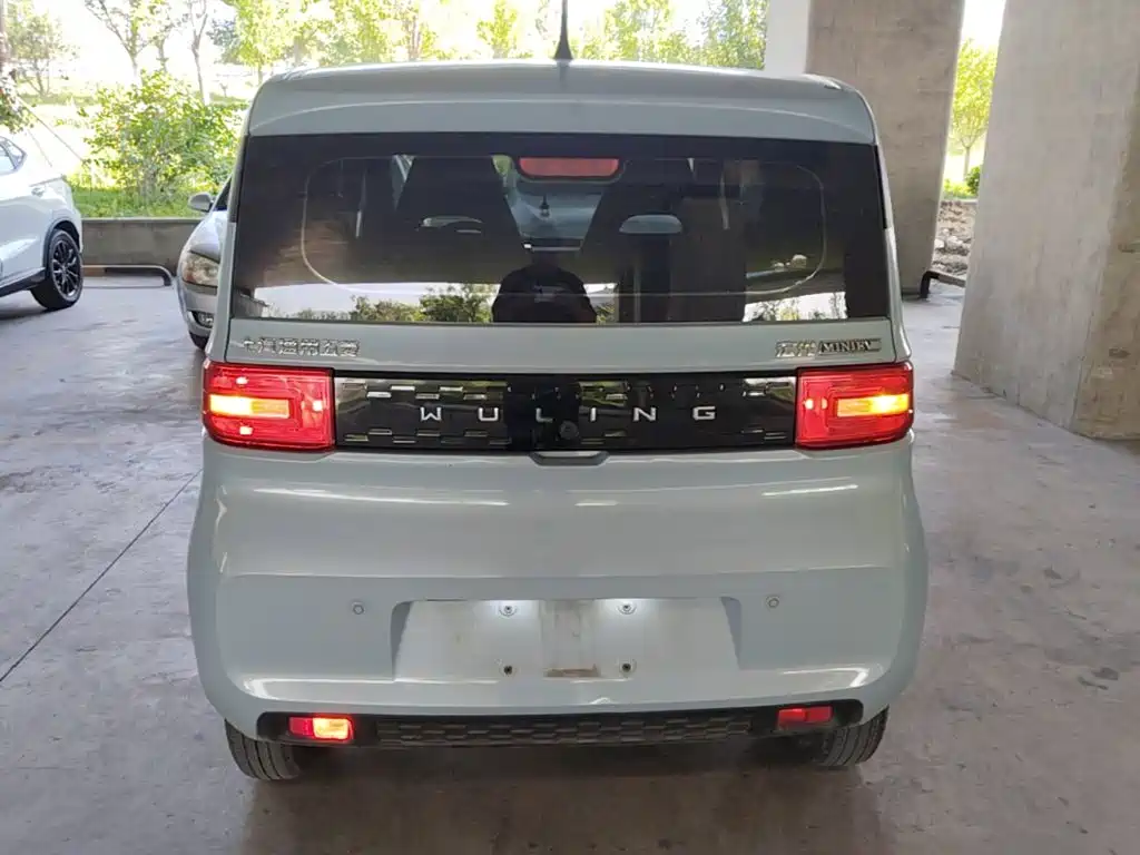Wuling MINIEV — миниатюра 6