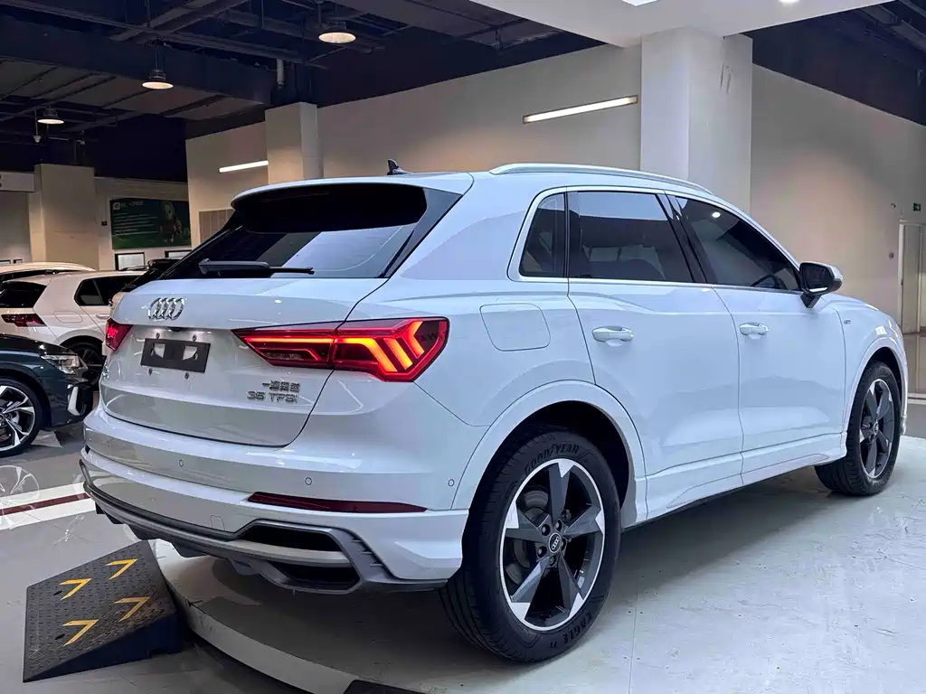 Audi Q3 — миниатюра 6