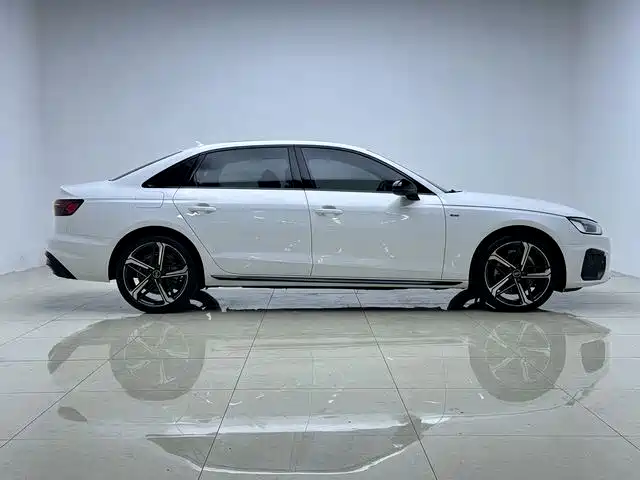 Audi A4L 2024 40 TFSI Luxury