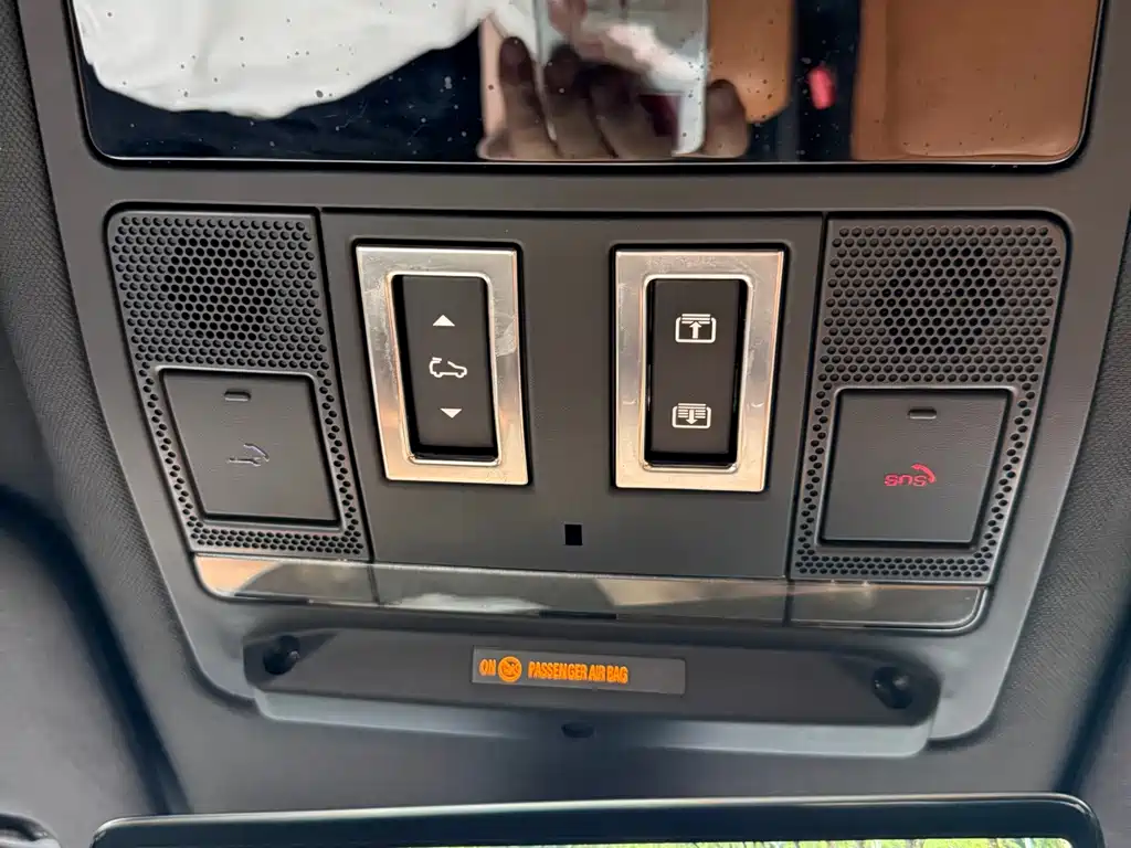 Land Rover Defender — миниатюра 15