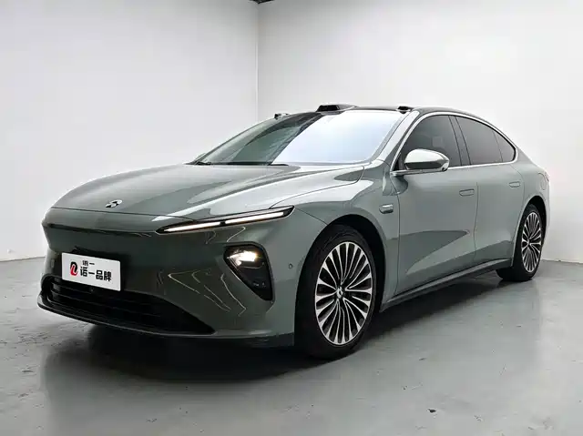 NIO ET7