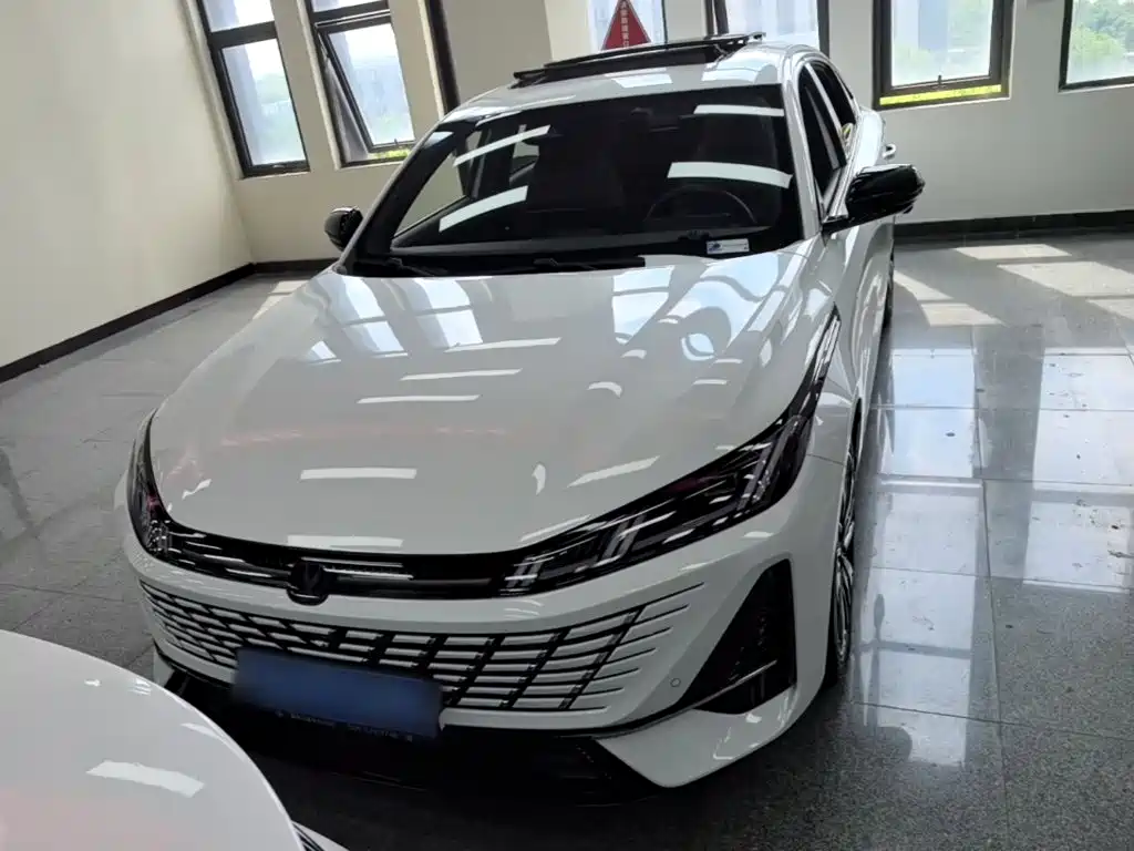 Changan Eado — миниатюра 3