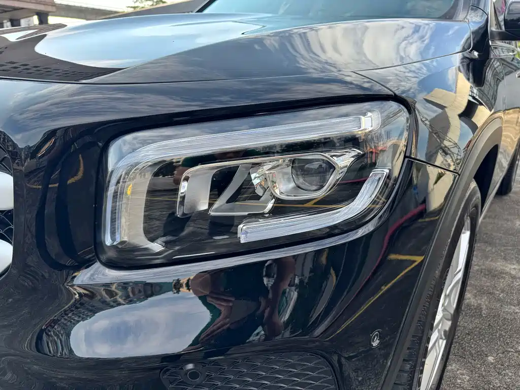 Mercedes-Benz GLB — миниатюра 25