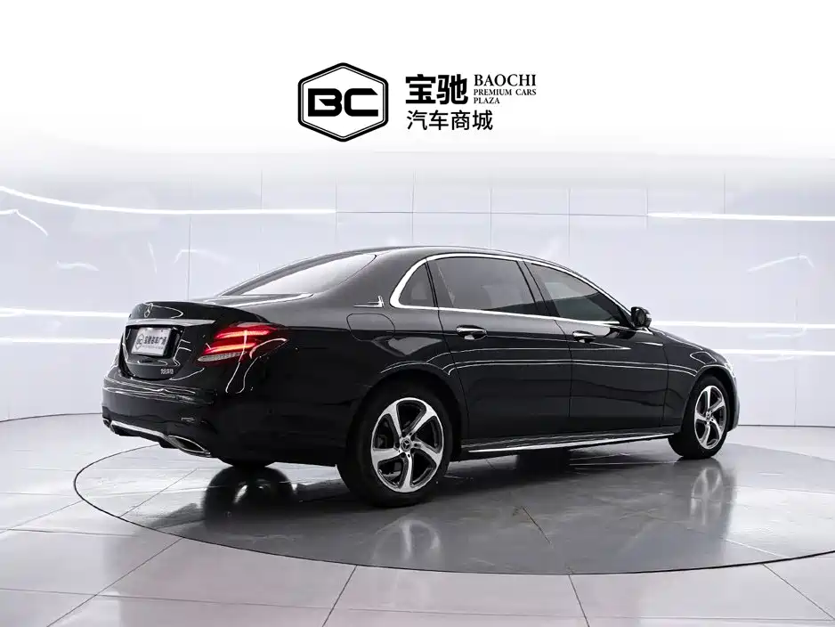 Mercedes-Benz E-Class — миниатюра 3