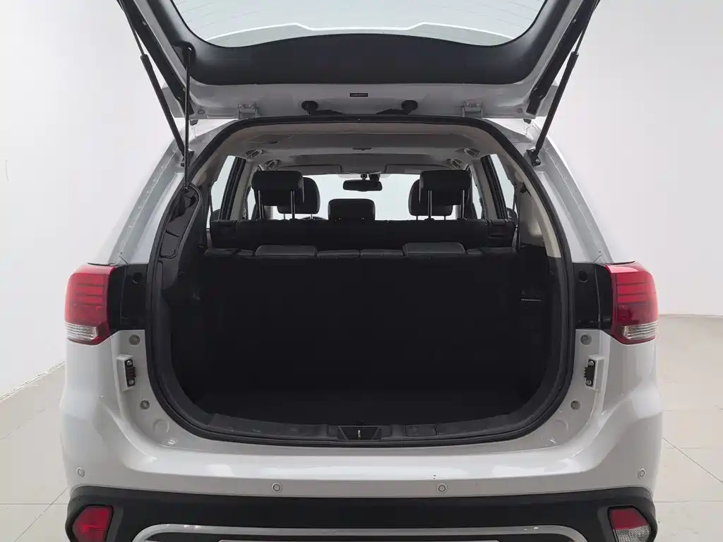 Mitsubishi Outlander — миниатюра 16