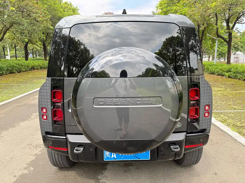 Land Rover Defender — миниатюра 6