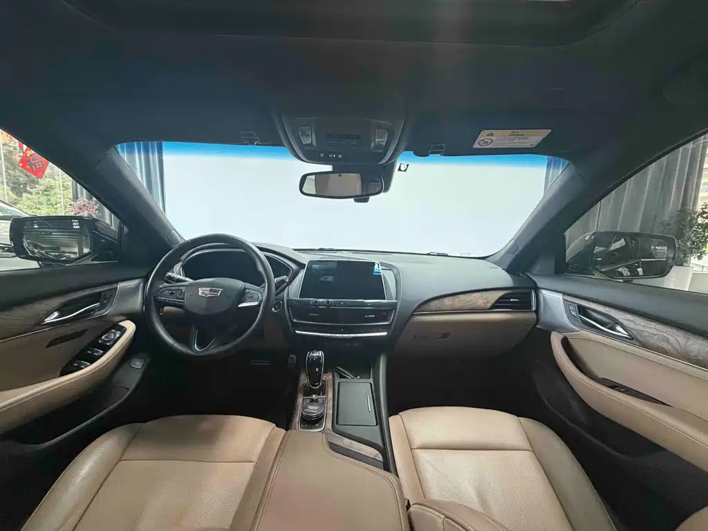 Cadillac CT5 — миниатюра 6