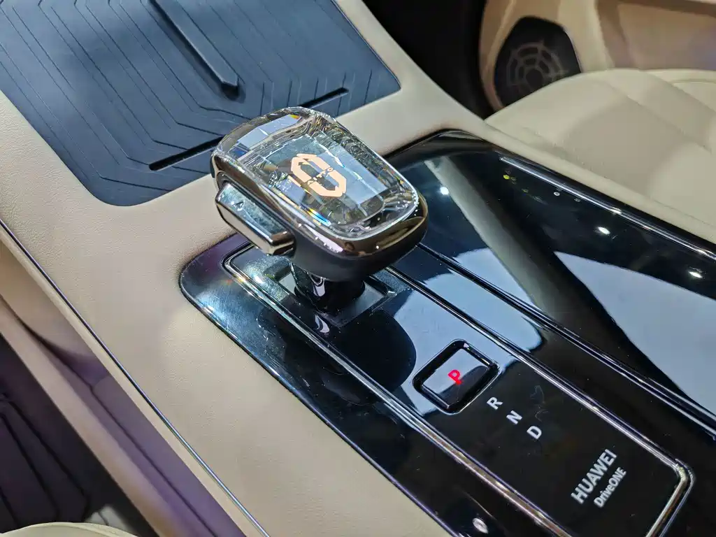 AITO AITO M7 — миниатюра 8