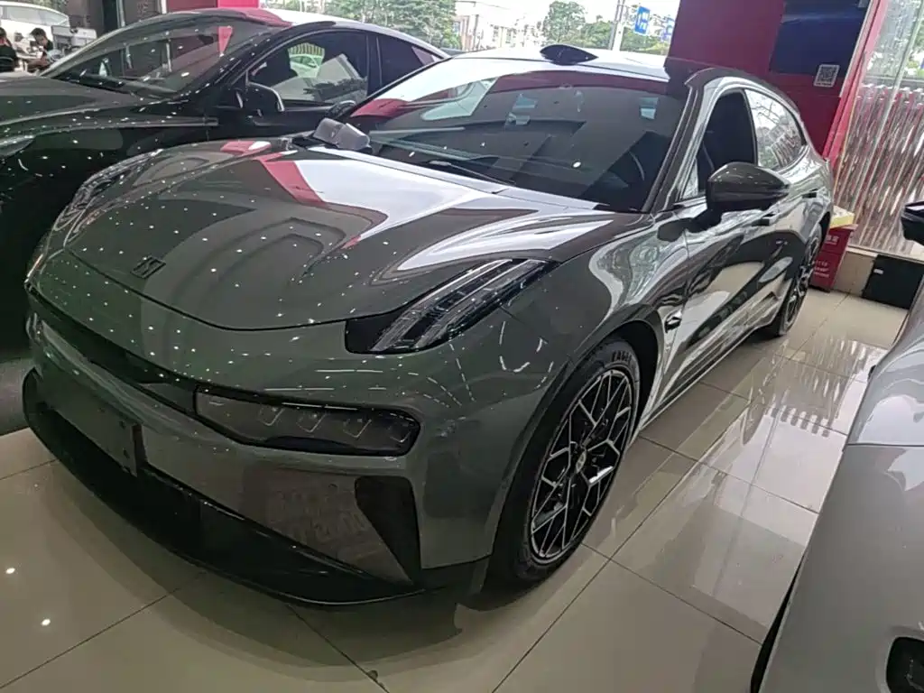 Zeekr 001