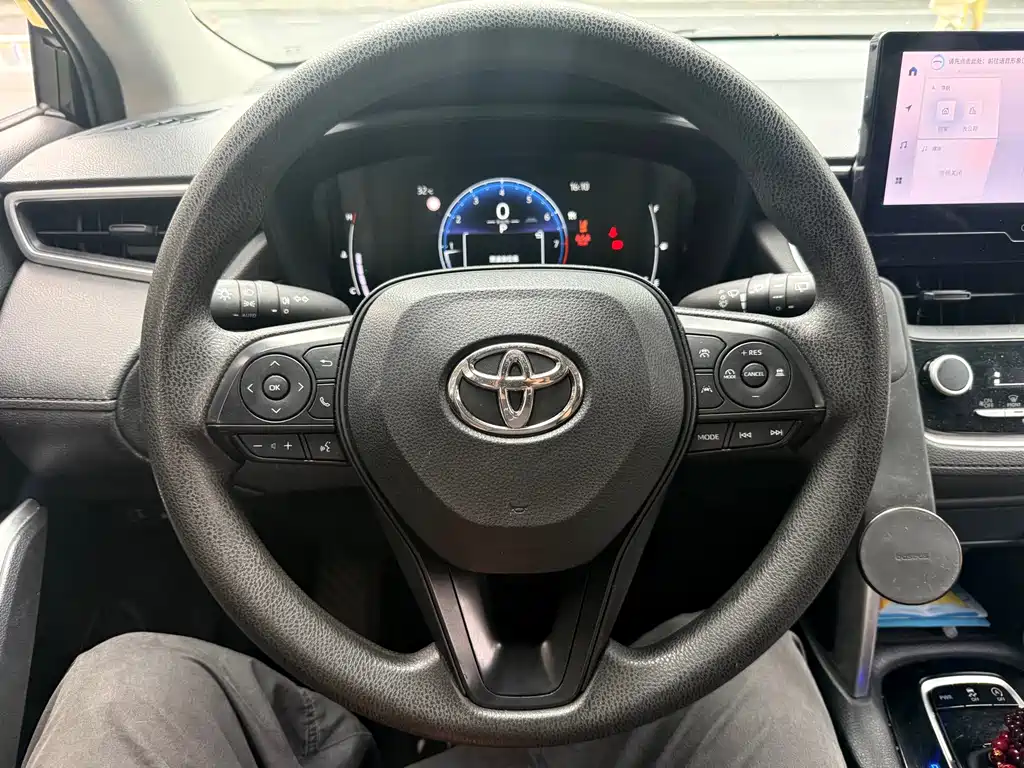 Toyota Corolla Cross — миниатюра 6