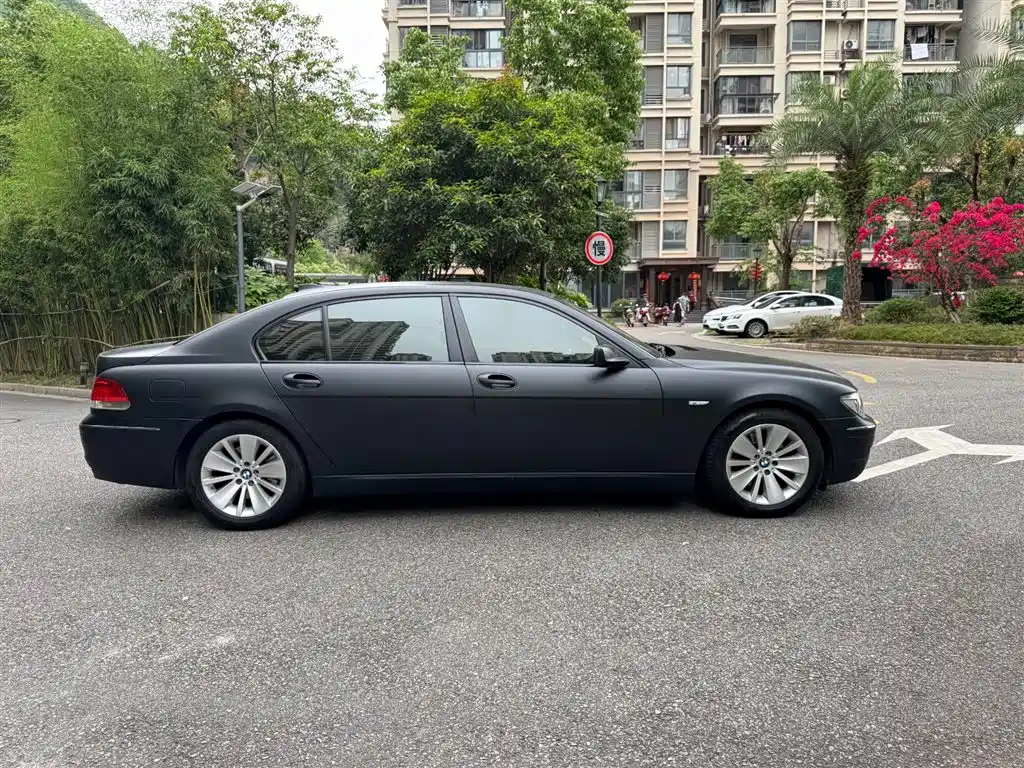 BMW 7 Series 7 2005 740Li