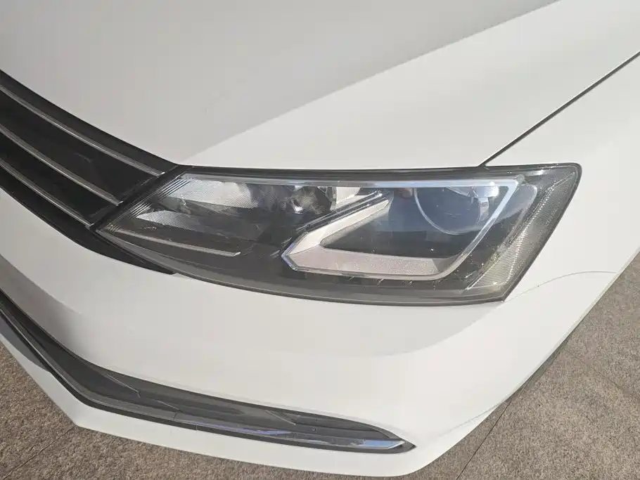 Volkswagen Sagitar — миниатюра 5