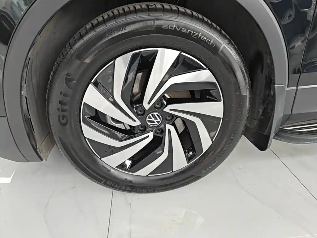 Volkswagen Tiguan L — миниатюра 23