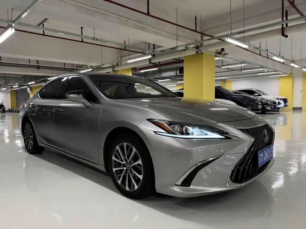 Lexus ES — миниатюра 2