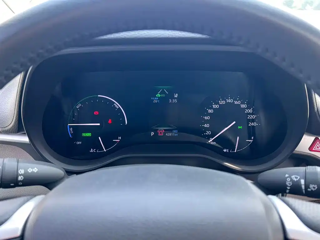 Toyota Granvia — миниатюра 13