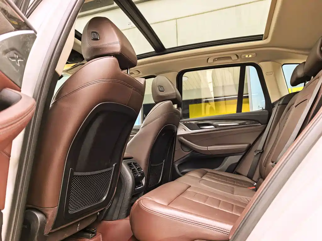BMW X3 — миниатюра 11