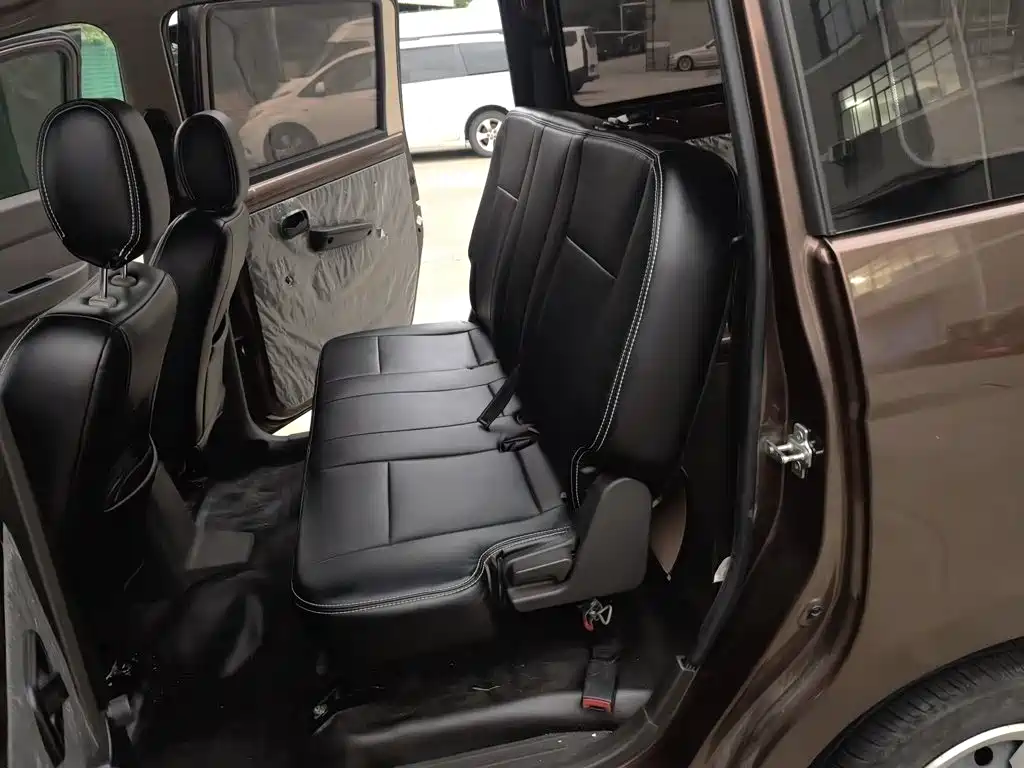 Wuling Hongguang — миниатюра 15