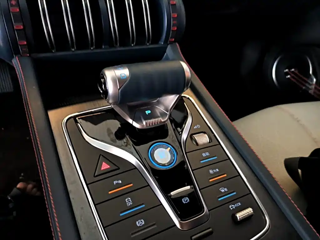 BYD Yuan Plus — миниатюра 14