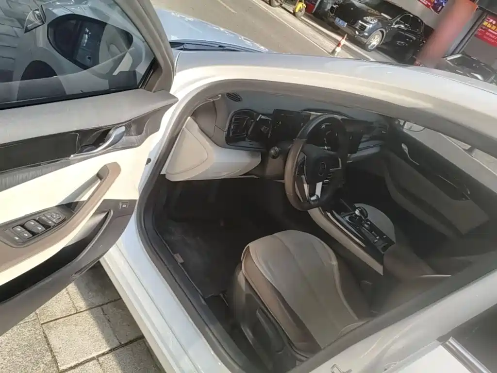 BYD Qin PLUS — миниатюра 16