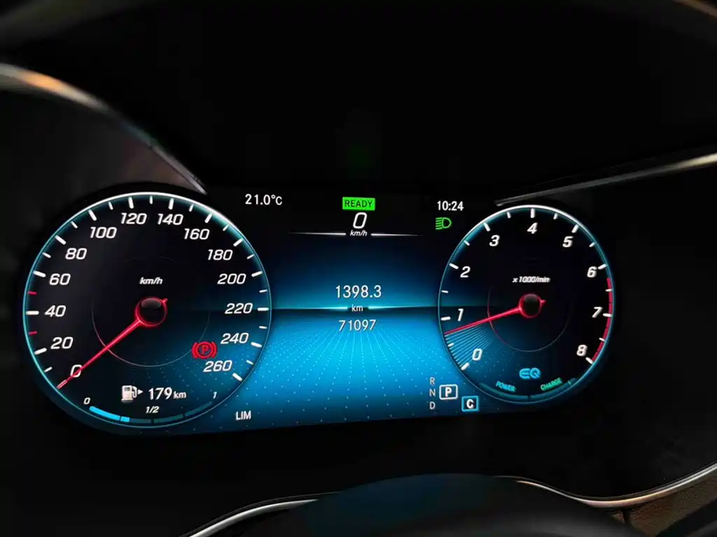 Mercedes-Benz C-Class — миниатюра 7