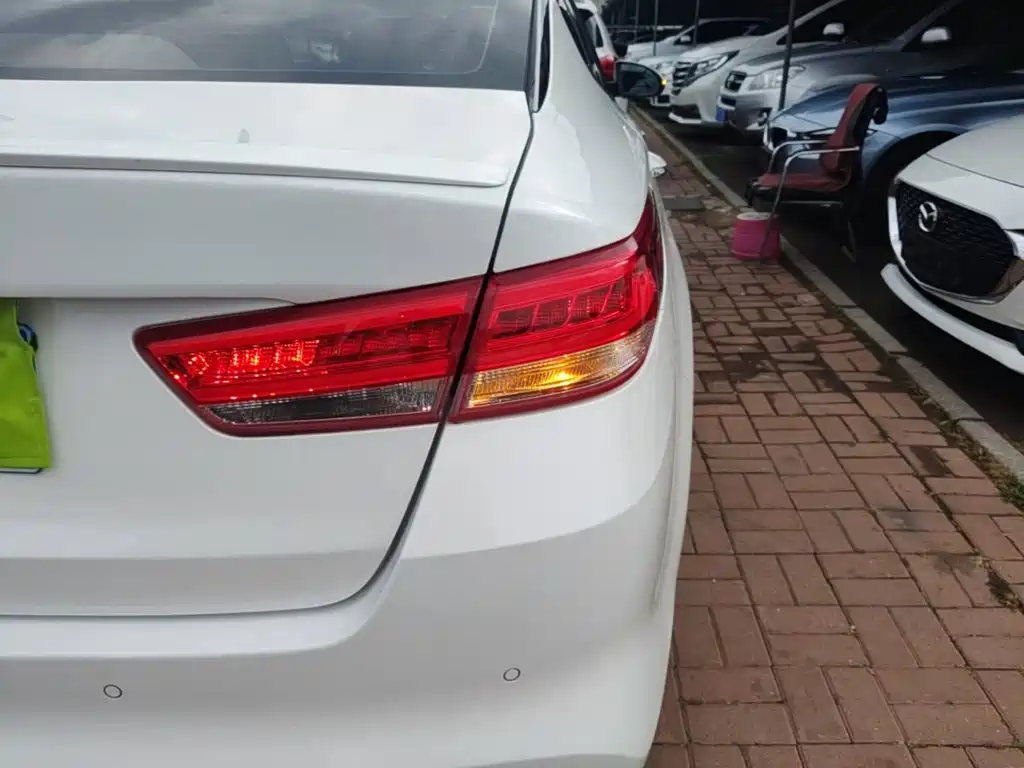 Kia K5 — миниатюра 8
