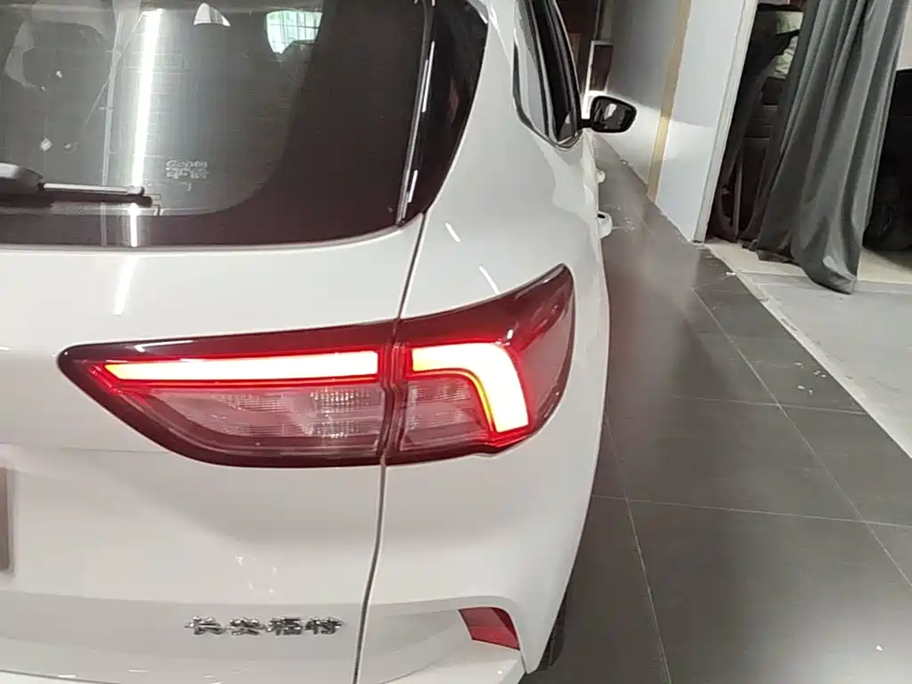 Ford Escape — миниатюра 8